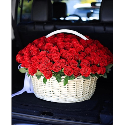 Royal Basket 100 Roses